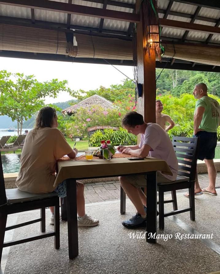 Cocotinos Lembeh A Boutique Dive Lodge Bitung Exterior photo